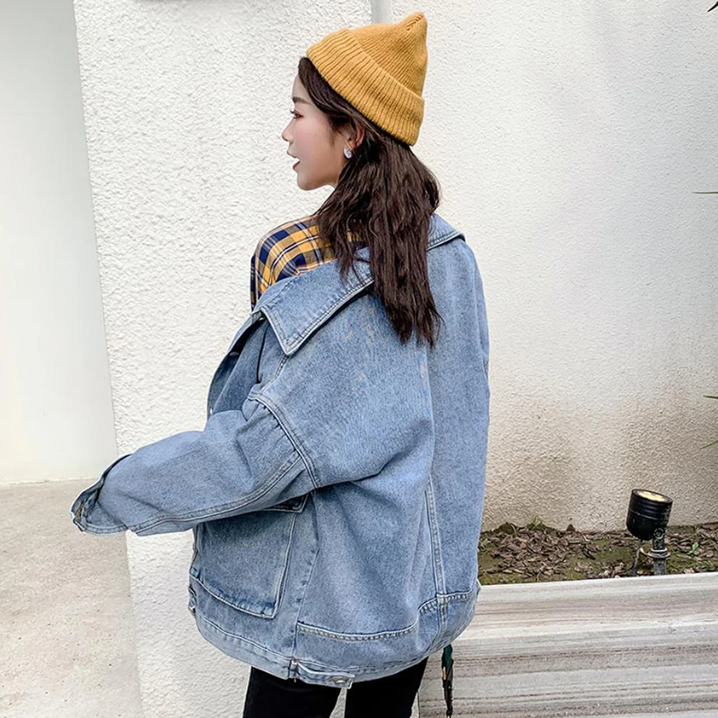 Джинсовая куртка для женщин свободная повседневная синяя однотонная из денима с