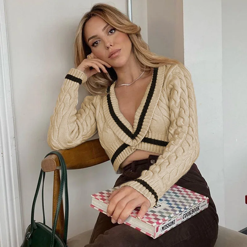 

CQ Personalized hot girl waist short top V-neck pullover contrast woolen bottoming shirt long sleeves