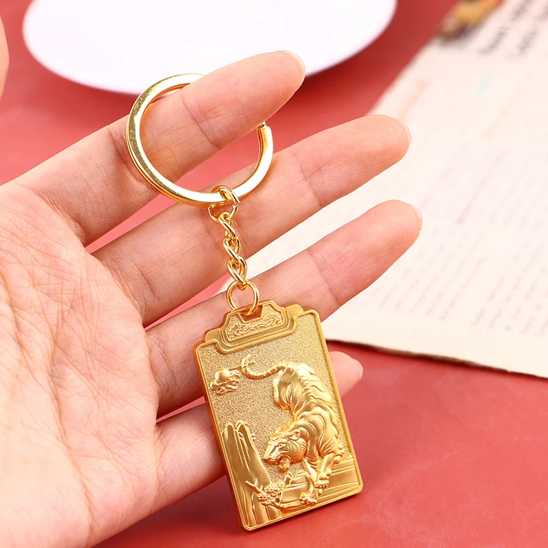 

Zodiac Tiger Animal Keychain Gold Tiger Medal Keyring Pendant for Men's Vintage Rock Jewelry Style Accessories Gift