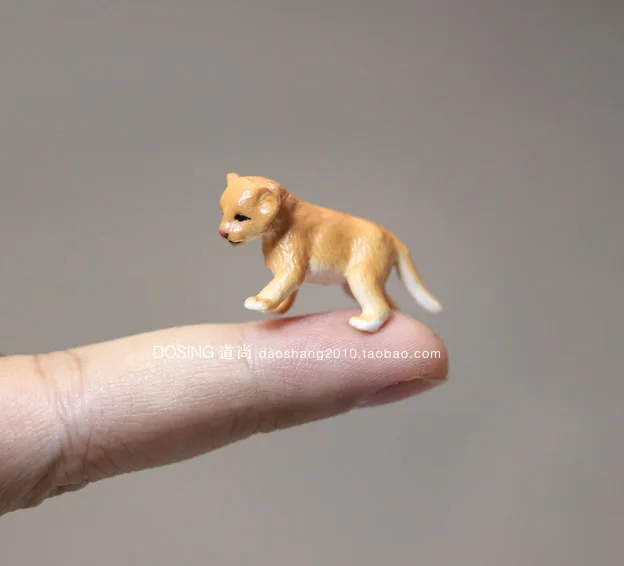 Маленькие львенки с дикими животными модель ландшафтные аксессуары