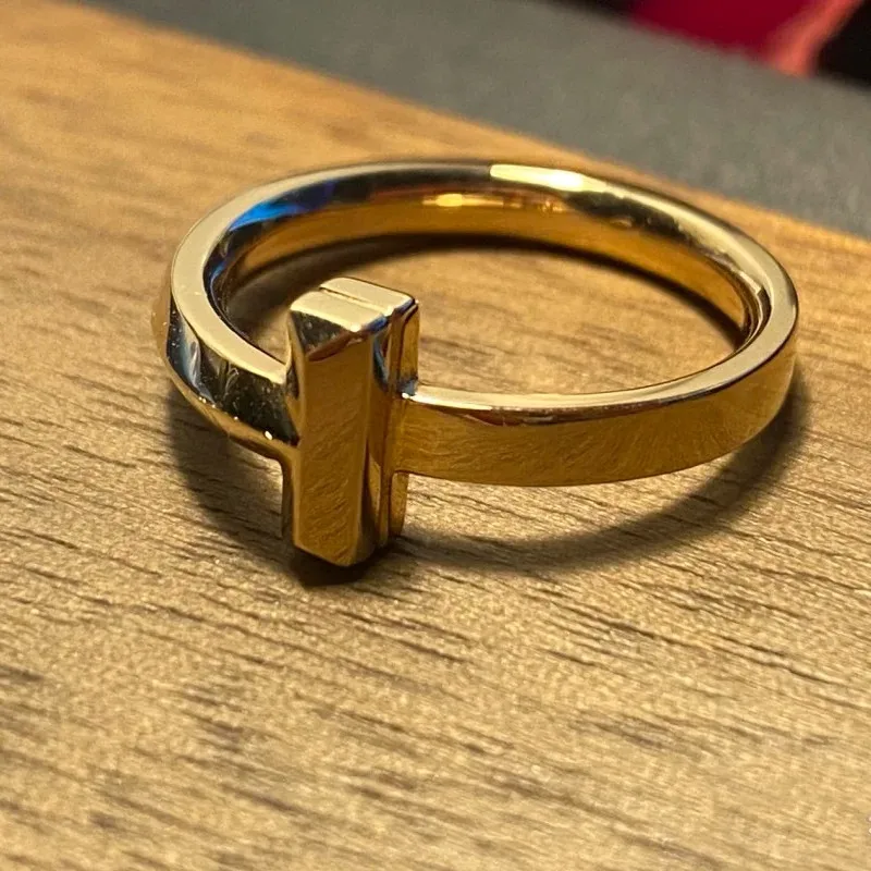 

S925 Sterling Silver Classic Women's T-shaped Ring Is Popular In Europe And America, Send Friends And Give Lovers Gifts