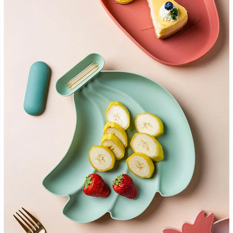 Фруктовая тарелка пластиковая закуска десертные блюда торт конфета банан