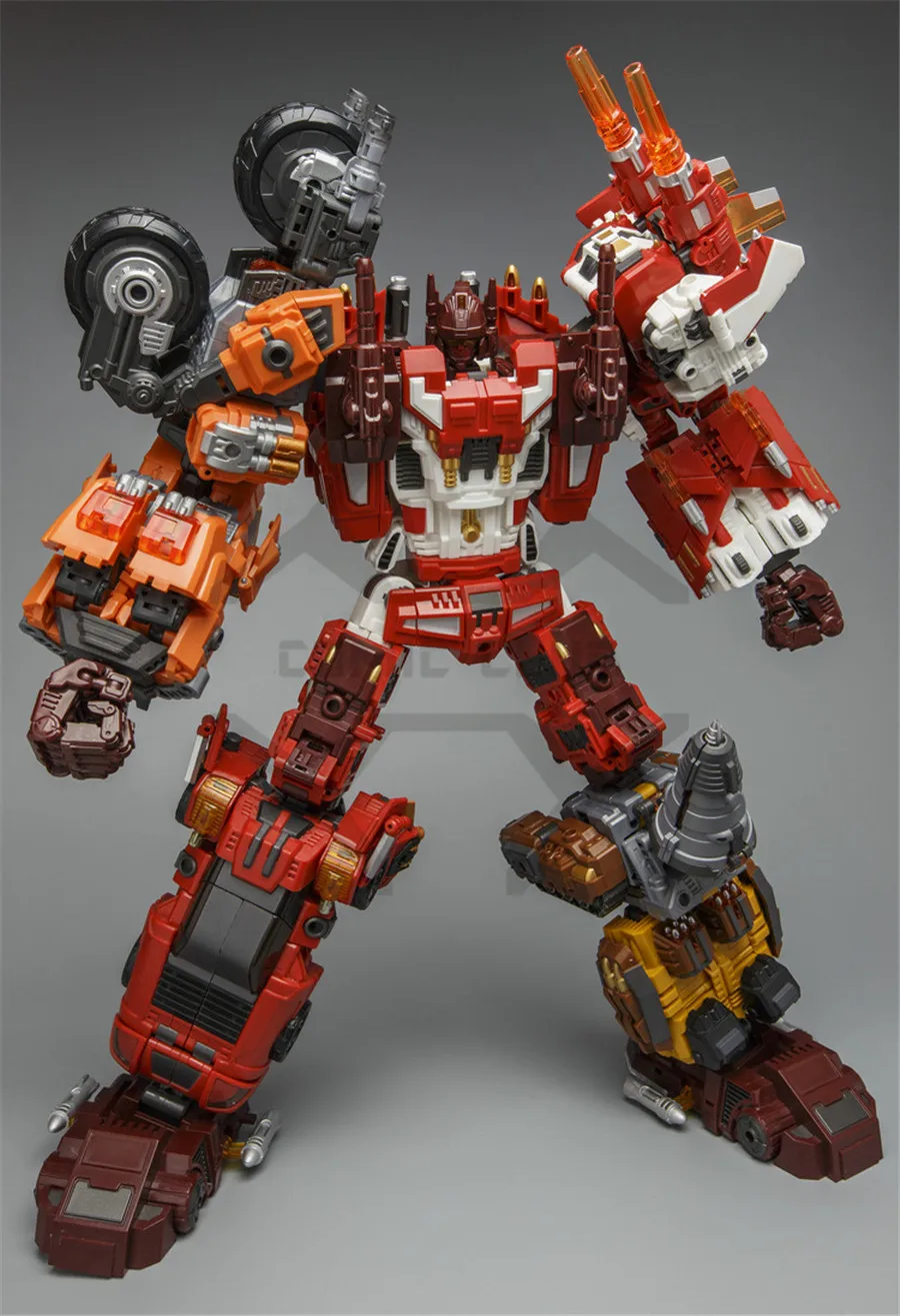 В наличии фигурка героя из комиксного клуба трансформер Warbotron Wb 03 Race Computron 5 в 1 |