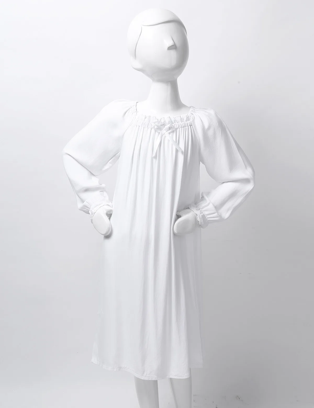 Белая детская винтажная мягкая хлопковая ночная рубашка с длинным рукавом для