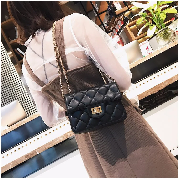 

New small bag women's new small fragrant wind diamond chain Korean version of Joker small square bag shoulder messenger bag
