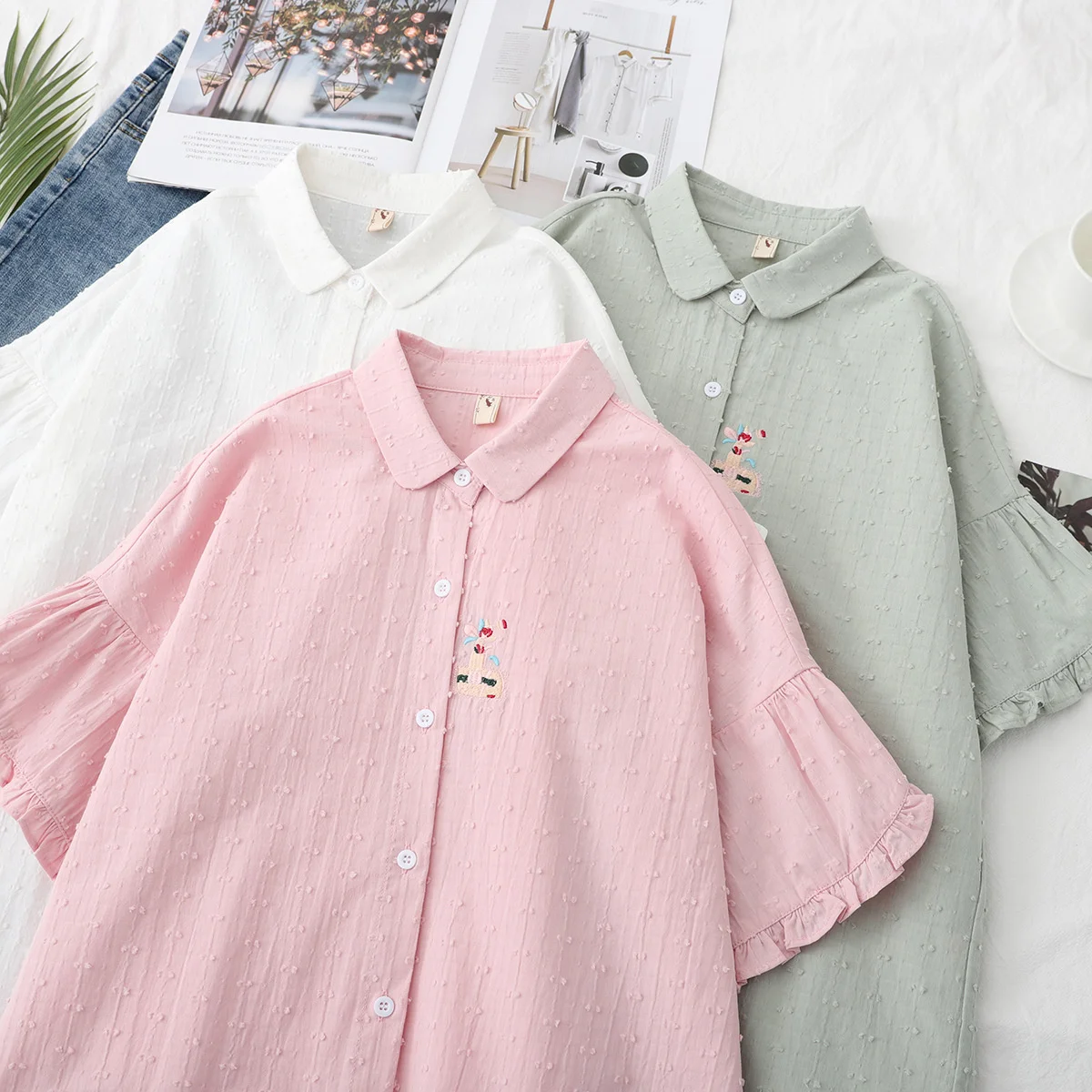 

Women New Summer Sweet Cotton Shirts Casual Turn-down Collar Short Sleeve Fungus Patch Floral Embroidery Female Loose Shirt Tops