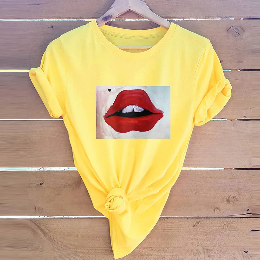 Модная женская футболка с губами из чистого хлопка удобная повседневная размера