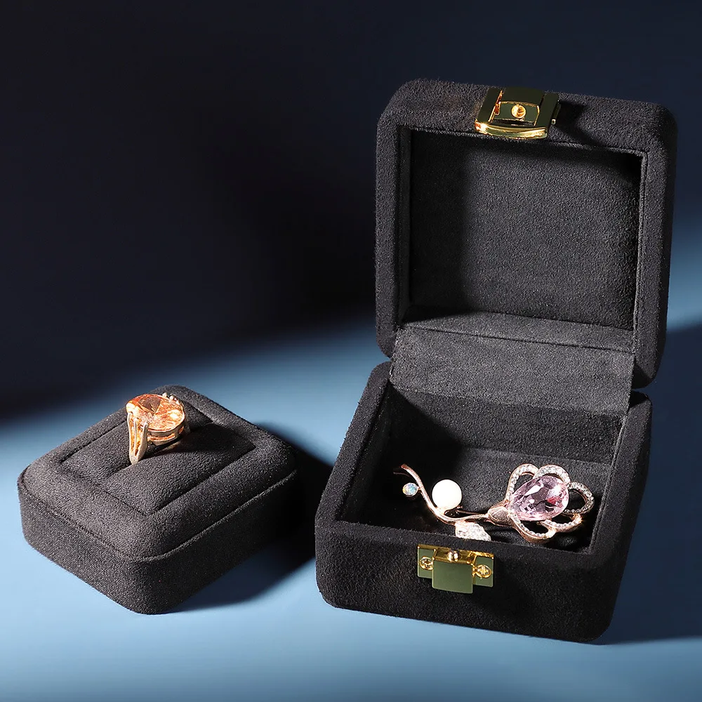 Small lightweight Microfiber luxury jewelry box ring box necklace bracelet jewelry box gift box storage box can be customized