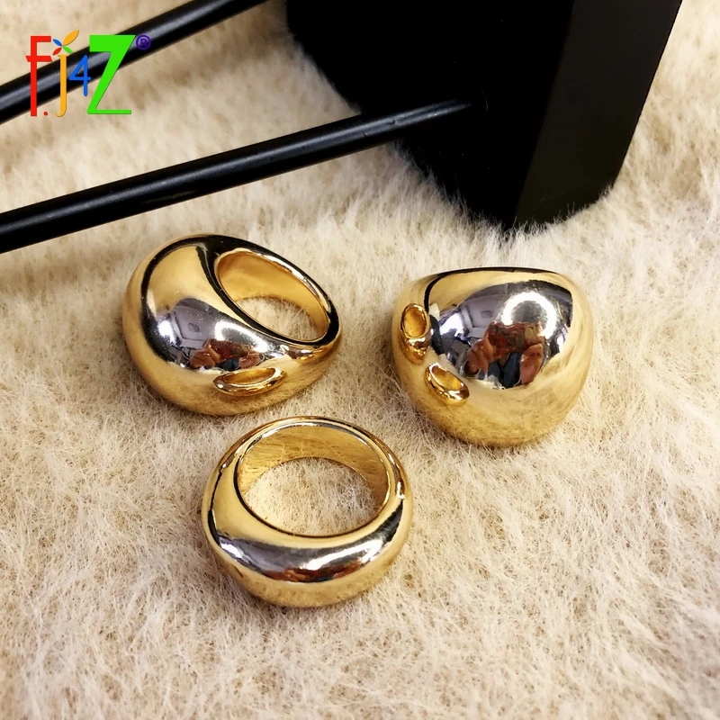 

F.J4Z New Arrival Women's Trend Rings 2021 Fashion Punk Golden Big Top Alloy Finger Ring Designer lady Special Gifts Jewelry