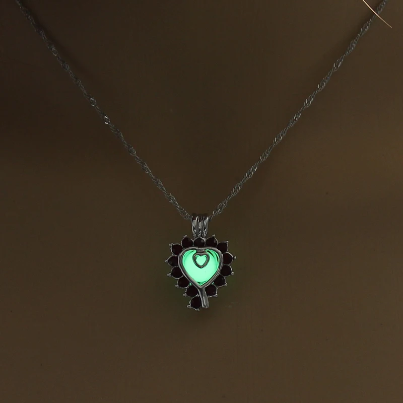2020 светящееся ожерелье с подвеской в форме сердца черная оправа темноте дающее