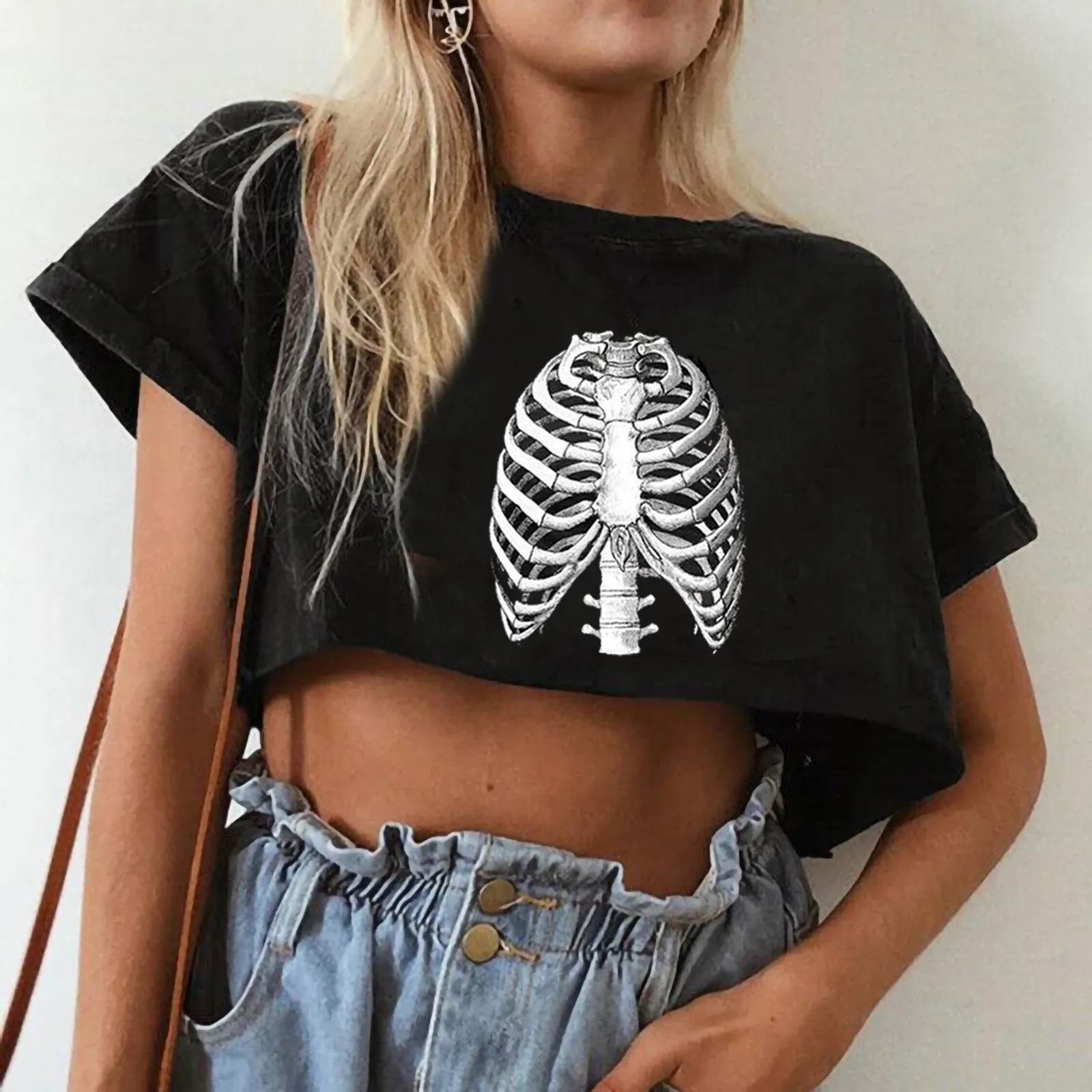 

Женская футболка с забавным принтом черепа, укороченный топ с высокой талией и коротким рукавом в готическом стиле, летняя повседневная мяг...