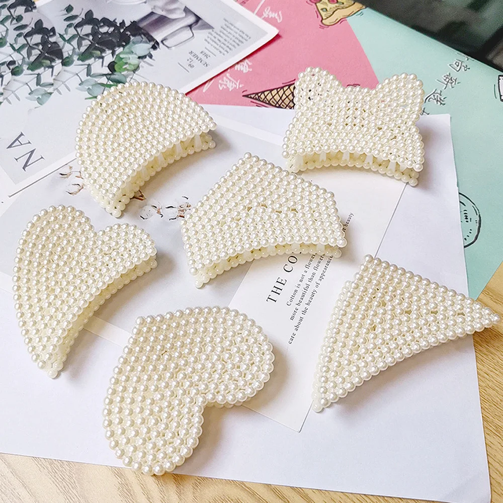 

Simple Large Pearl Hair Claw Crab White Sweet Geometric Hairpin for Women Fashion Elegant Hair Clip Headwear Shower