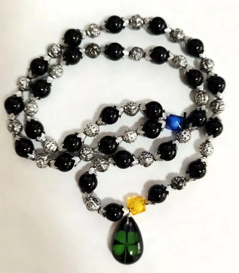 

Подвеска в виде четырехлистного клевера, в стиле ретро