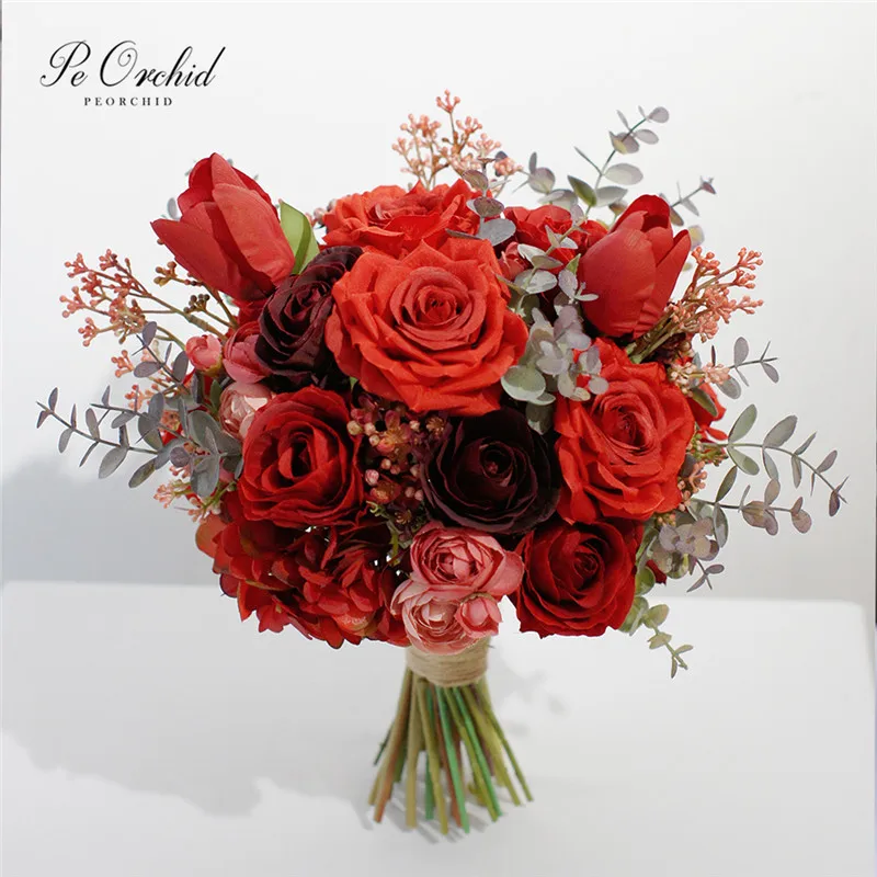 Buquê de noiva vermelho, com flores artificiais