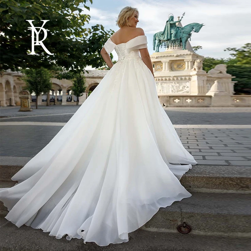 

YILIBERE Lace Wedding Dress Short Sleeve O-Neck Plus Size Luxury Lace Appliques Tulle Cathedral Train Robe Fluffy skirt