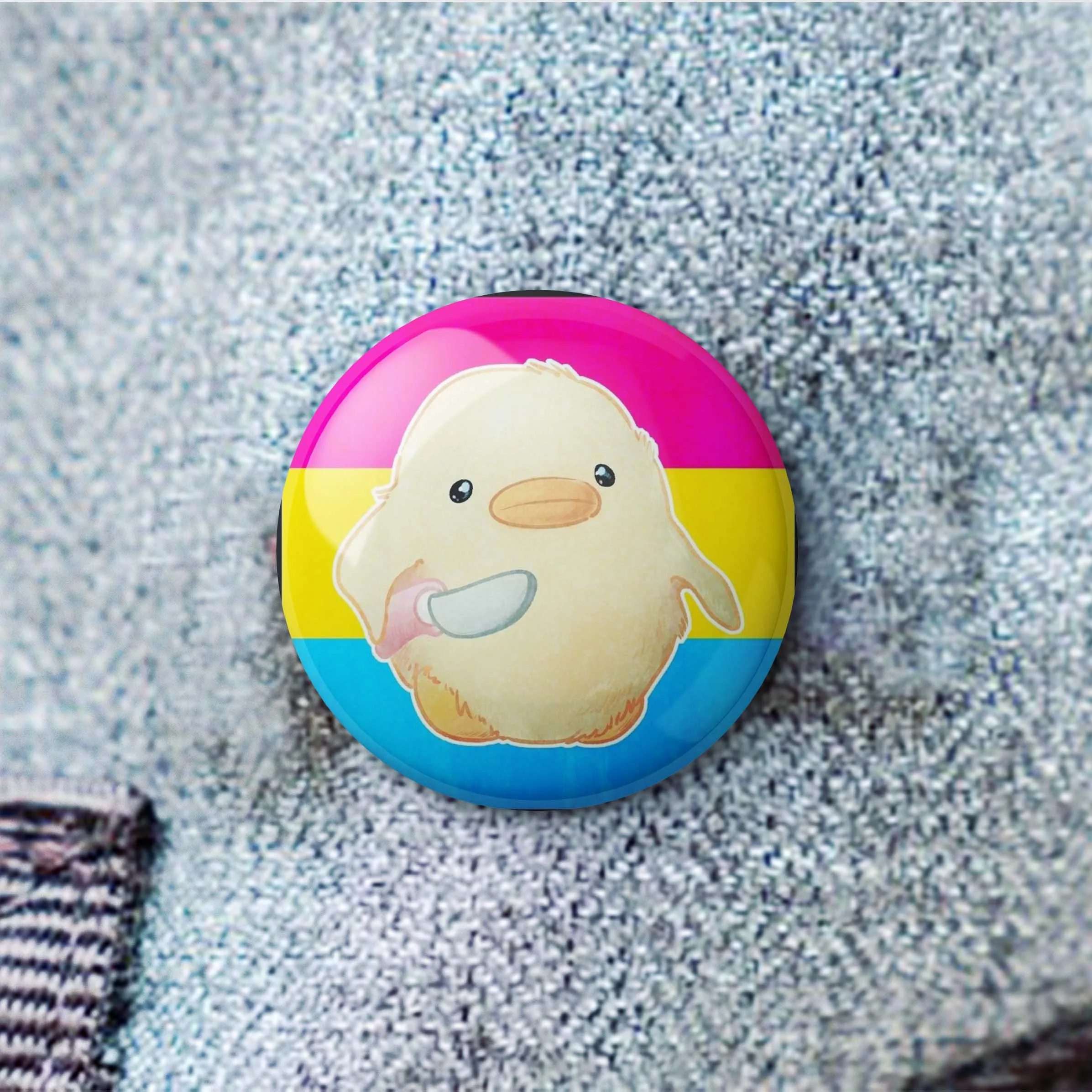 

Pansexual Pride Duck with Knife Soft Enamel Pin Badge Gift Funny Lapel Pin Hat Creative Clothes Brooch Women Decor Collar