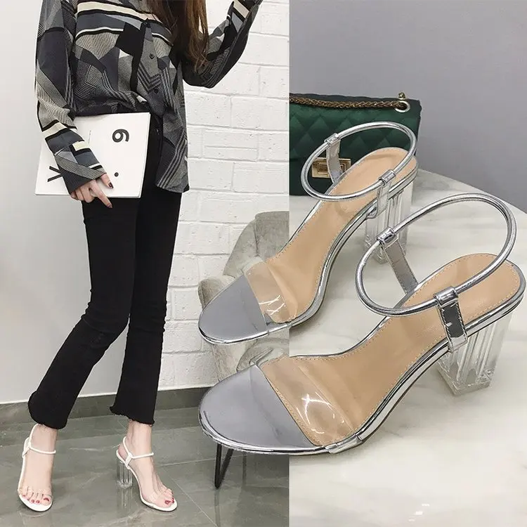Женские прозрачные босоножки на высоком толстом каблуке с пряжкой кристаллами