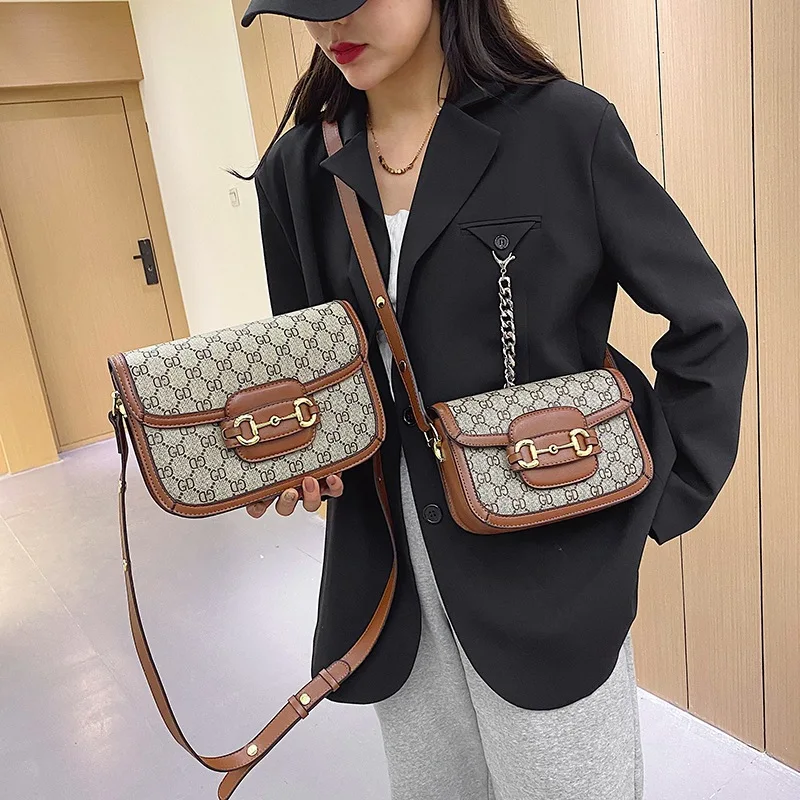 

Женская сумка 2021, трендовая Сумка-седло с пряжкой для конского хвоста, женская сумка-мессенджер, зимняя сумка в стиле ретро, сумка на одно пл...