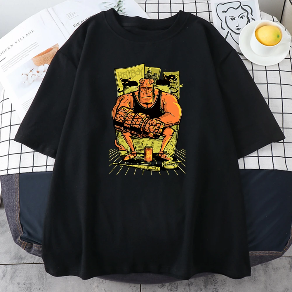 

Streetwear Hellboy Squat Printing Women T Shirts Summer Breathable Clothes Fashion Style T-Shirts Short Sleeve Soft Men's Tshirt