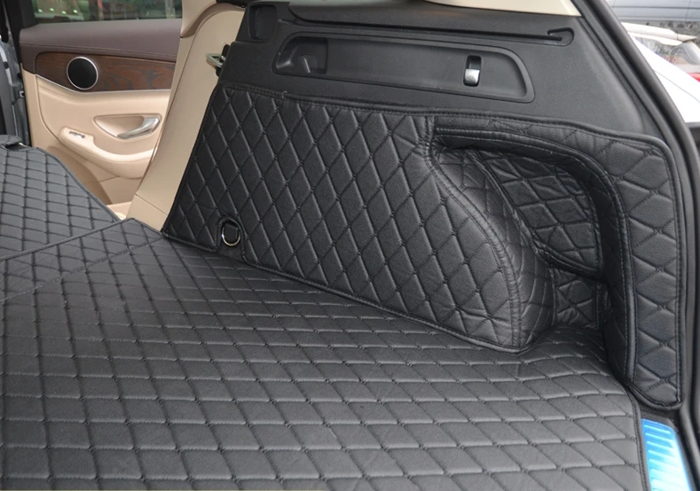 

Mercedes Benz GLC 300 -2015