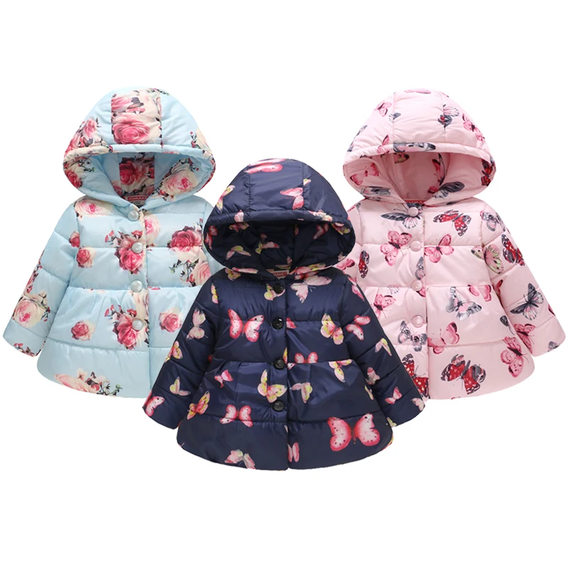 

Детская зимняя куртка на пуговицах с капюшоном и мультяшным принтом