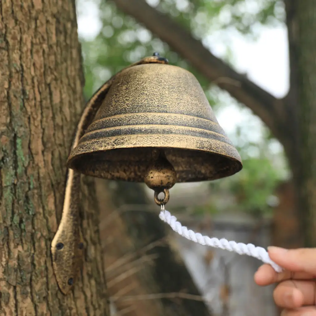 

Retro Iron Doorbell Wall Mounted Figurines Door Knocker Art Decor for Home