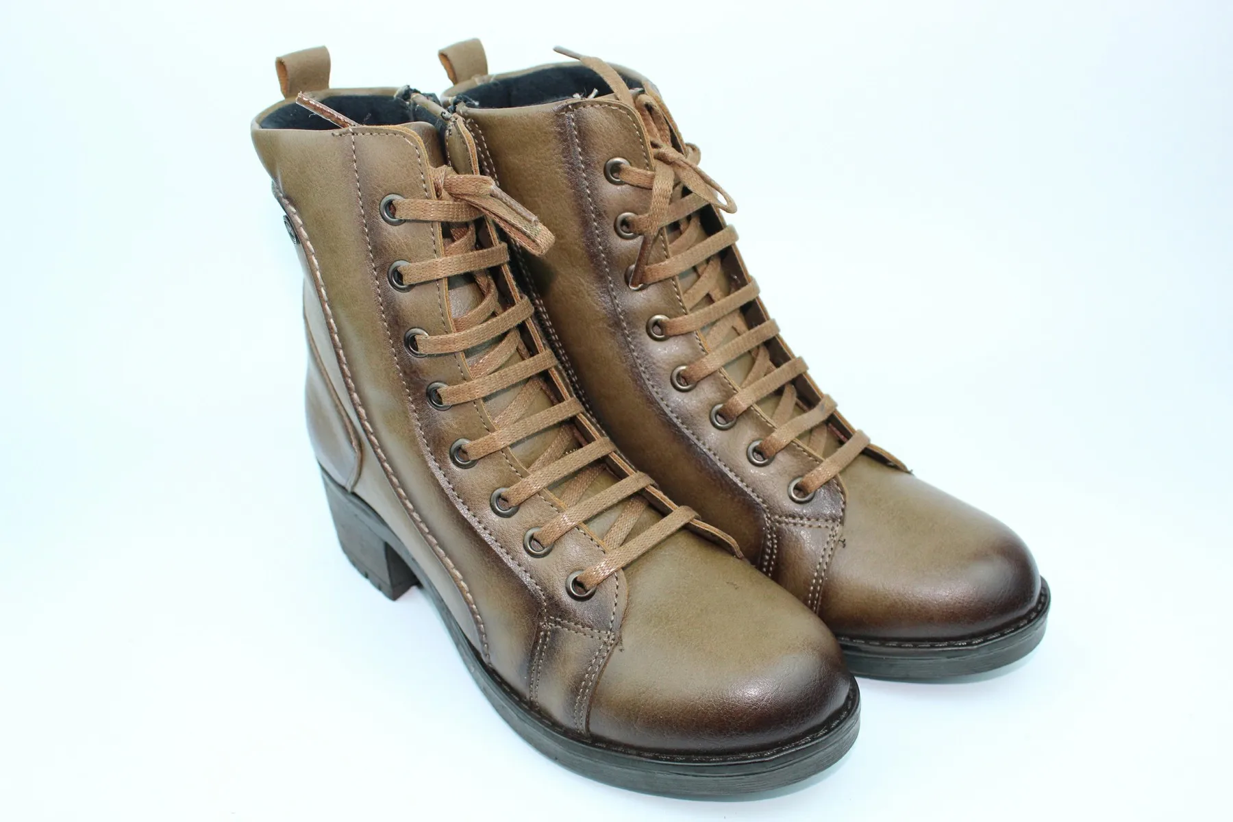 

ZER Shoes Brown Women Boots