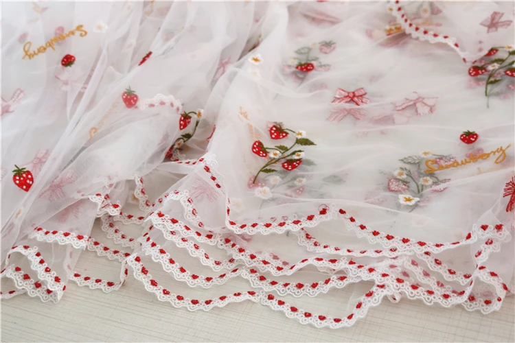 

LASUI 3 yards Supple soft mesh full-width embroidered flowers strawberry mesh cloth handmade dress fabric home decoration X0760