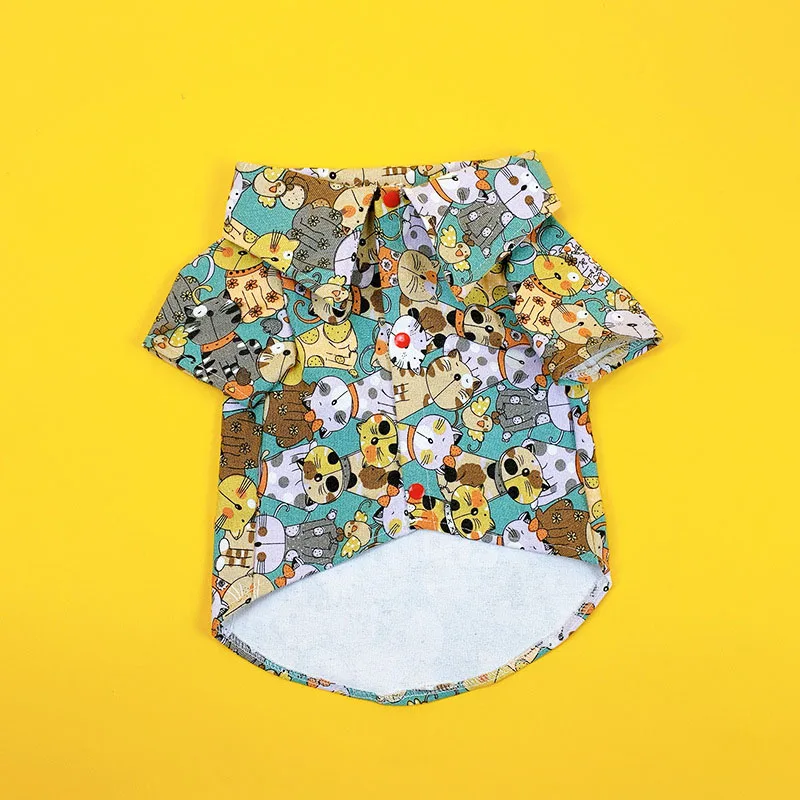 

New pet clothes, fashion brand cat and dog fashion clothes, color cat and dog shirts, cat and dog saliva towels