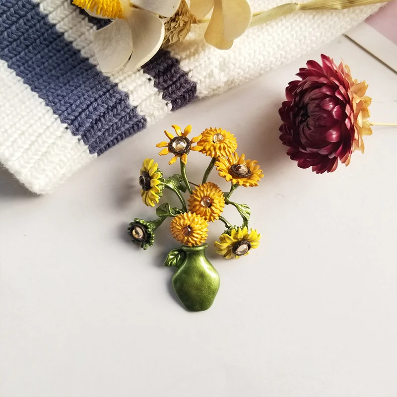 

Sunflowers Brooch Flowers In A Vase Basges Metal Yellow Enamel Rhinestone Brooches for Women Girl Jewelry Gift's 2021 Wholesale