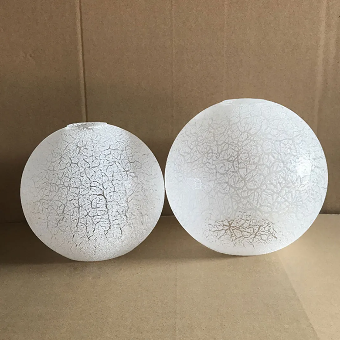 

Lighting Fixture Fitting White Crack Effect Lampshade Double Opening Cover Round Spherical Glass Shade for Table Lamp Chandelier