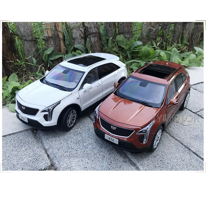 

1/18 для Cadillac XT4 SUV литая модель автомобиля модели игрушки для мальчиков и девочек Коллекция украшения белый/коричневый, металл, Пластик, резин...