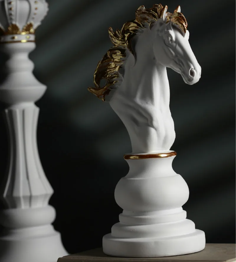 

Abstract Crown Lion Sculpture Home Office Bar Male Faith Resin Statue Model Crafts Ornaments Animal Origami Art Decor Gift