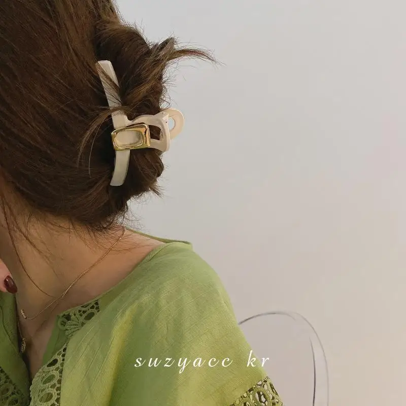 

Korean Acrylic Hair Claw for Bun Shark Clips for Women Girl Handmade Fashion Accessories Mujer Wholesale