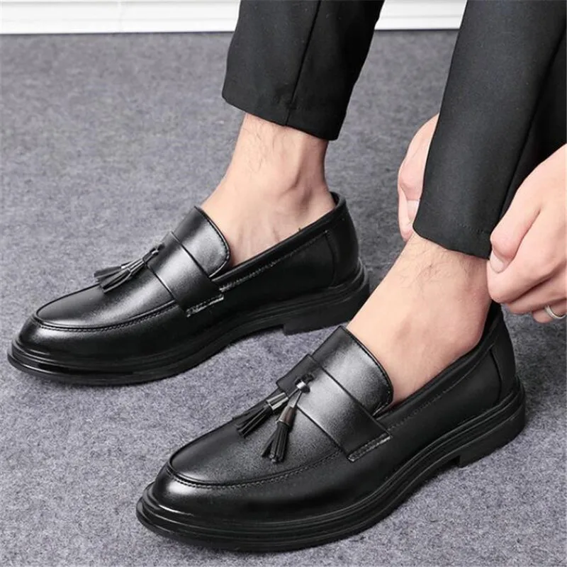 

Men's leather shoes dress casual shoes British breathable trend shoes patent leather inner increase leather shoes men's summer
