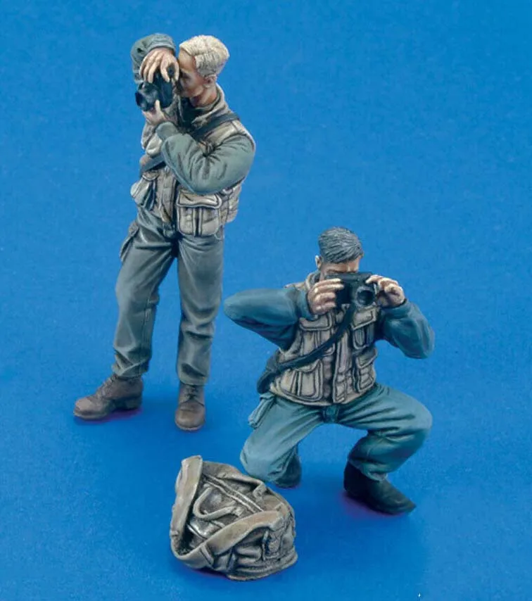 1/35 сборный полимерный Набор фигурок фотографов (2 фигурки)|Наборы для сборки