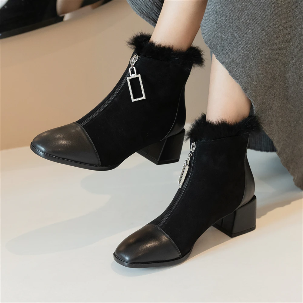 

Plus Size 34-43 New Fashion 2019 Square Toe Leather Ankle Boots Women Shoes Black White Rabbit Fur Winter Boot Martin Boots Tide