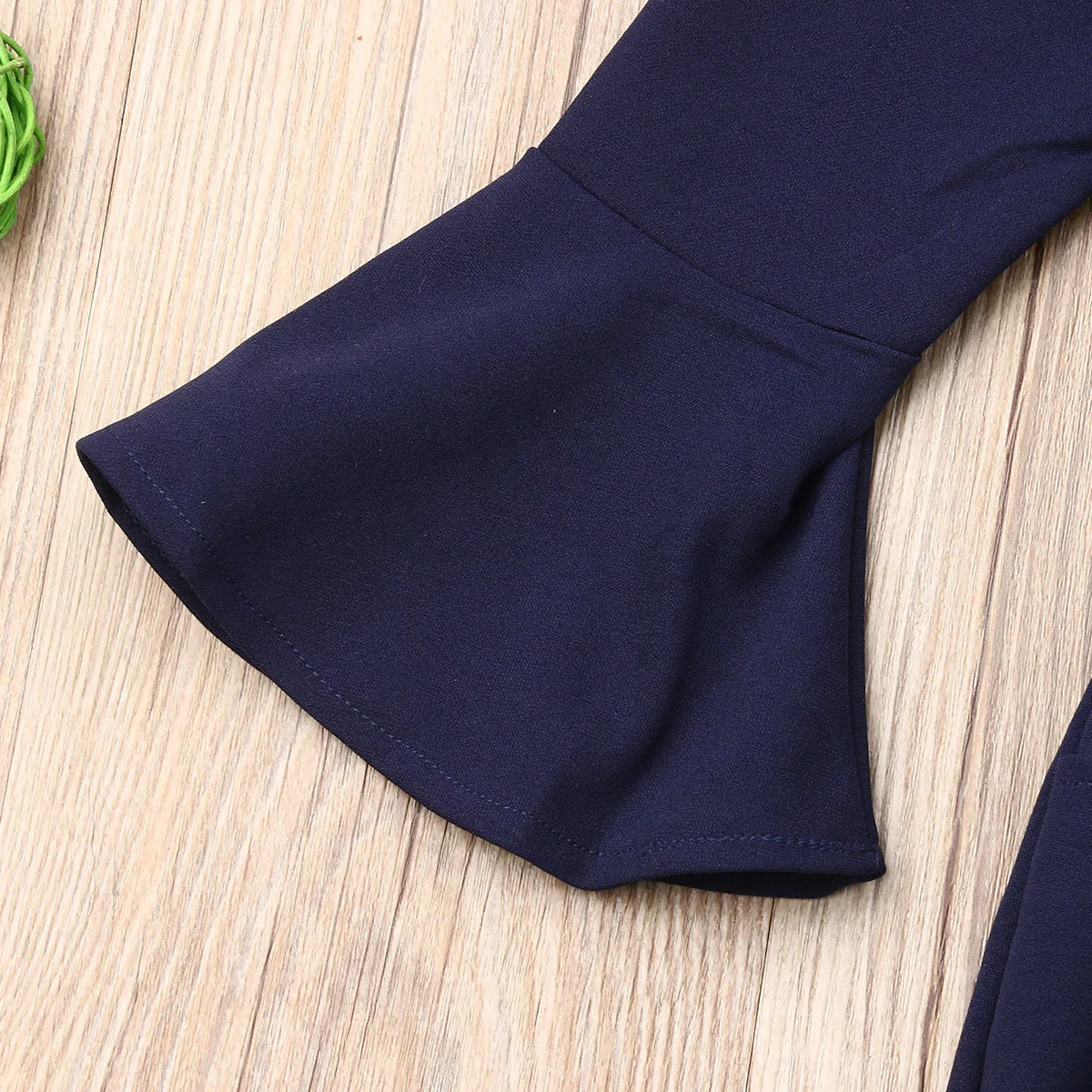 Детский комбинезон 2019 модный с рукавами колокольчиками для маленьких девочек