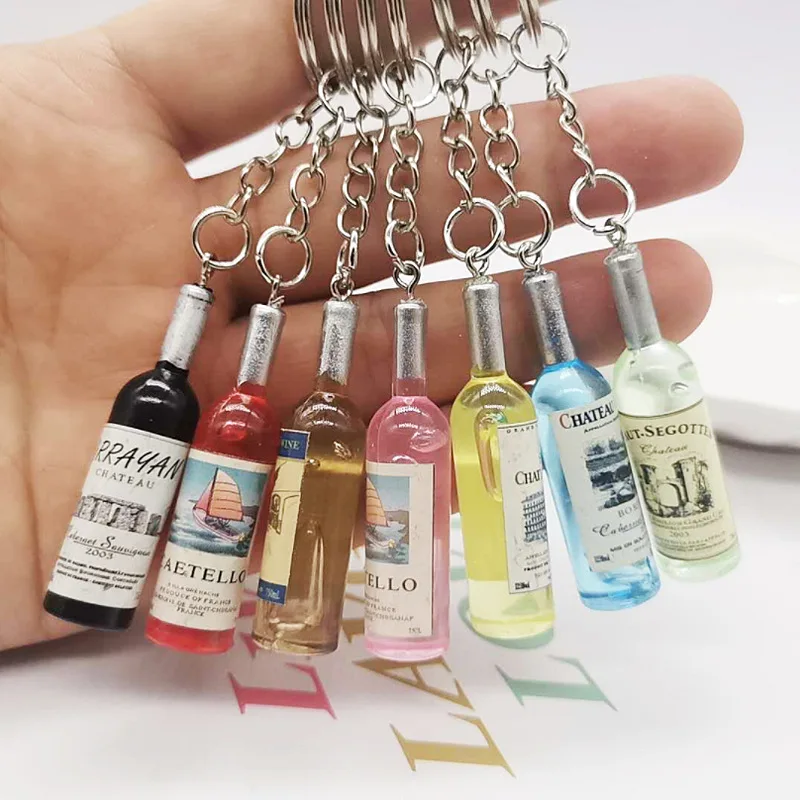 

Cute Novelty Resin Beer Wine Bottle Keychain Assorted Color for Women Men Car Bag Keyring Pendant Accessions Wedding Party Gift