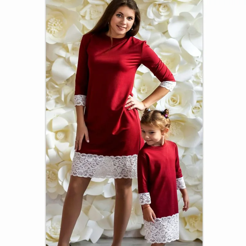 Одинаковые комплекты для семьи платья мамы и дочки одежда элегантное