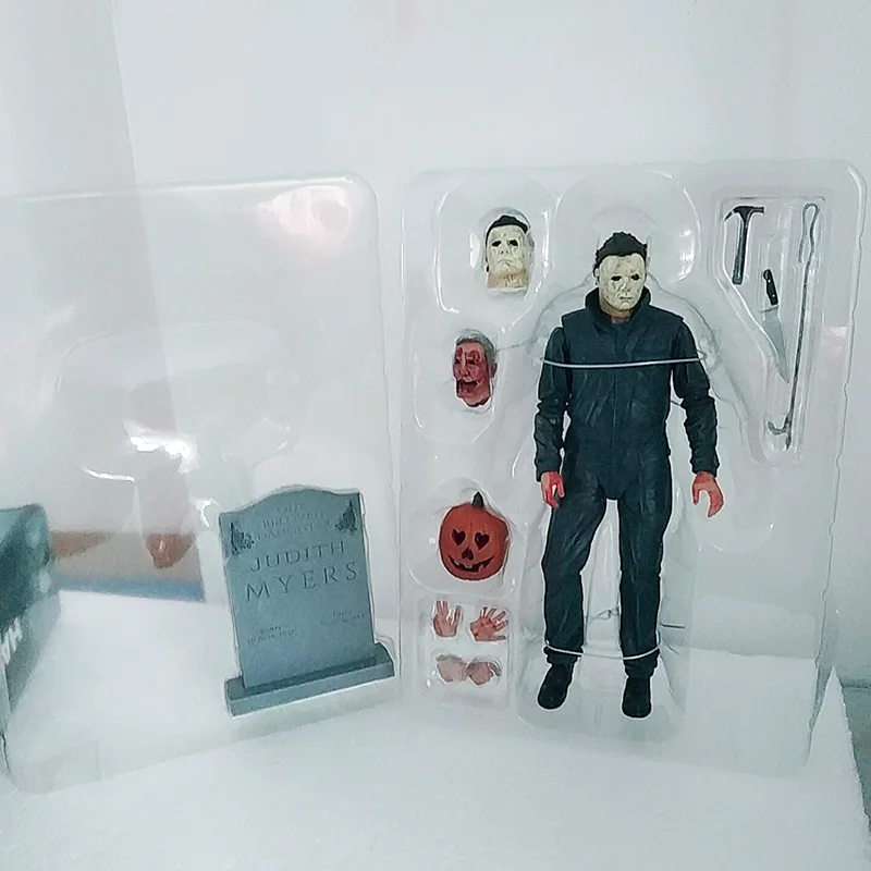 18cm Original NECA Ultimate Michael Myers Pumpkin With Led Light Halloween Action Figure Model For Kids Halloween Gift