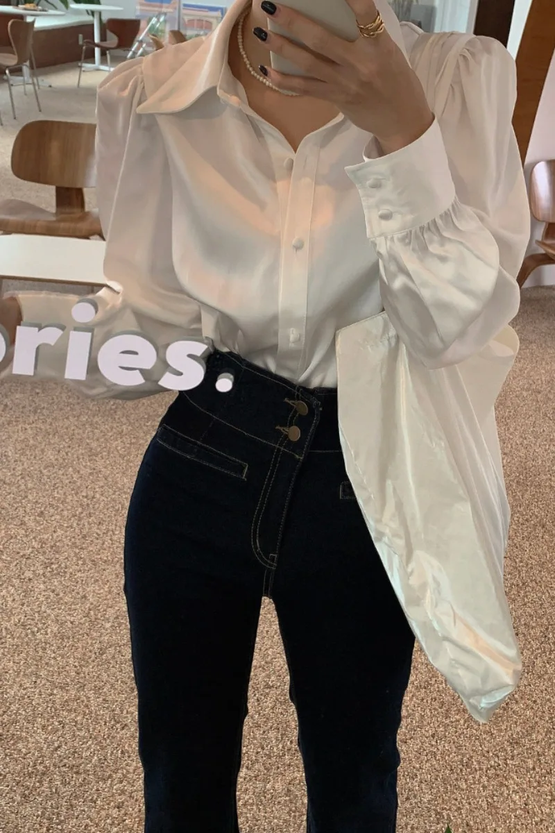 

2021 Spring New White Satin Shirt Women V-neck Vintage Top Women's Long Sleeve Blouse