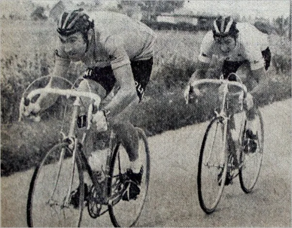 Велосипедная езда 1975 фотография Merckx атакует снова! Классические картины на