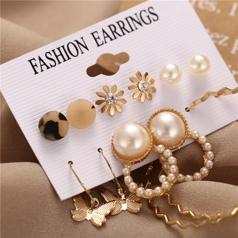 IF ME 2020 Новый жемчужный акриловый комплект сережек для женщин золотой цветок