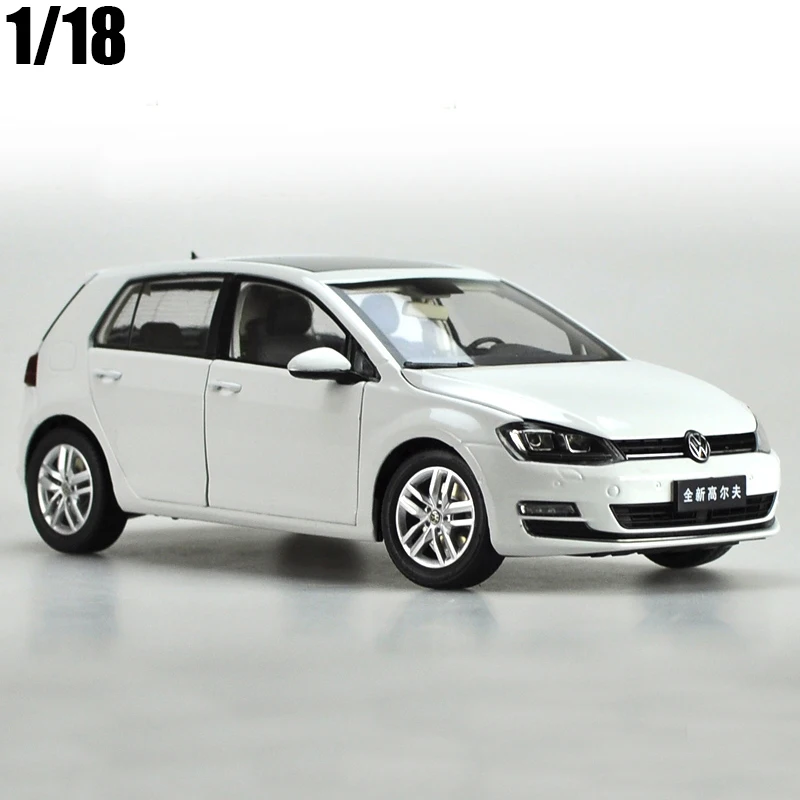 Литая металлическая модель автомобиля Golf 7 в масштабе 1:18 игрушка для детей