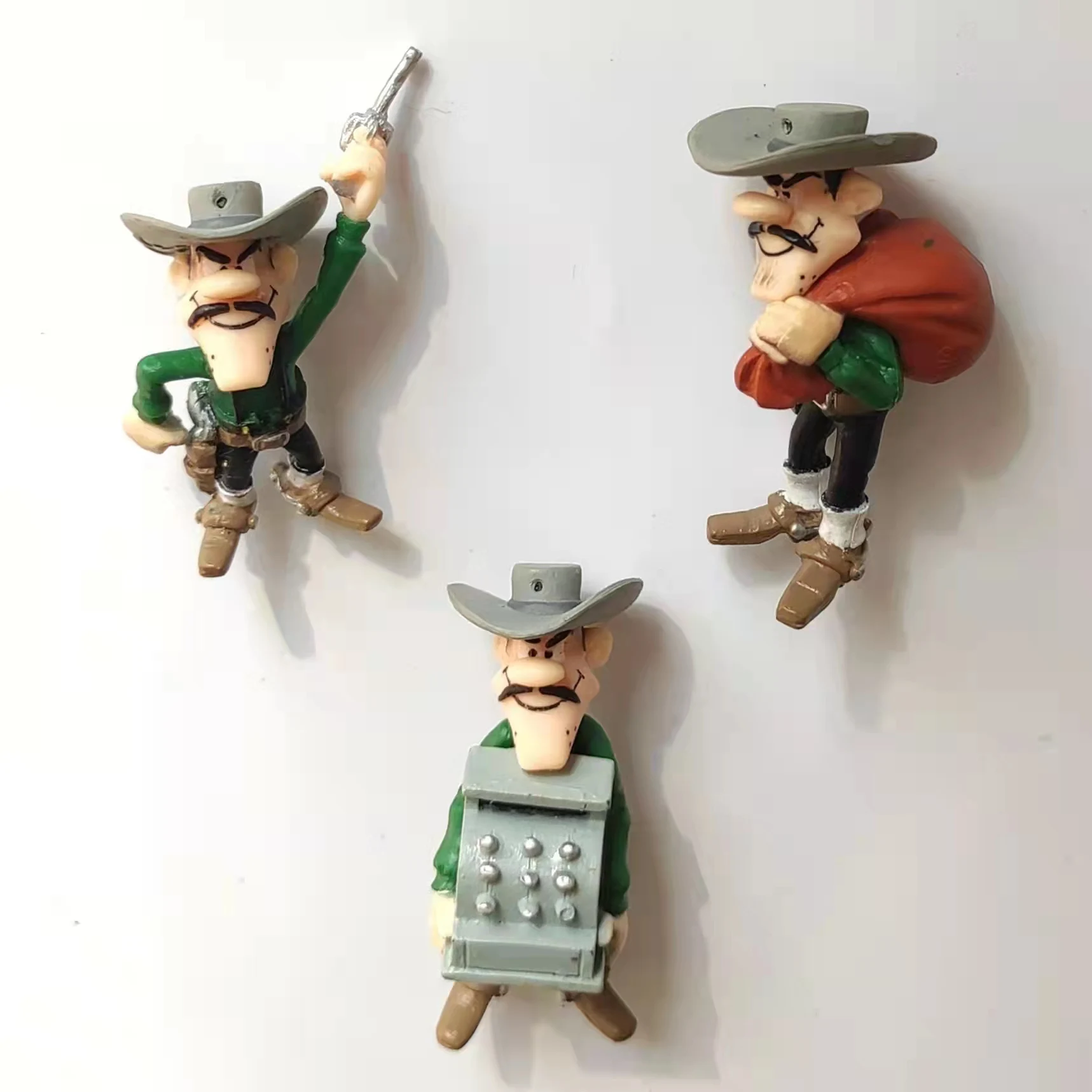 Счастливый люк Джо Далтон 3 шт. в партии МОДЕЛЬ искусственная 2 дюйма винтажные