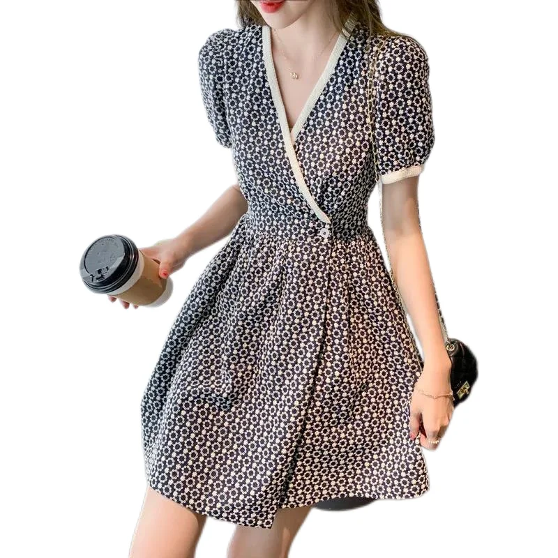 

2021 new women's summer French Style Floral dress casual waist V-neck skirt