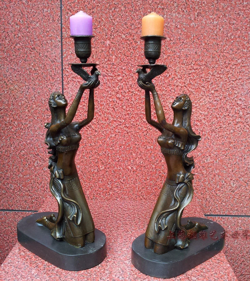 

Для украшения отеля в виде свечи