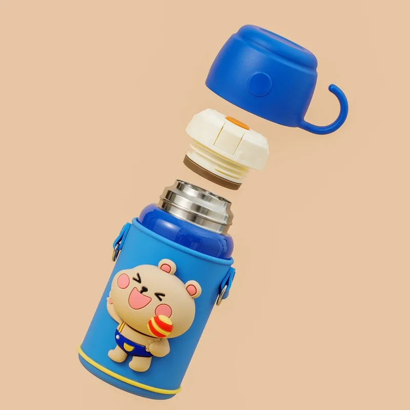 

Симпатичная детская вакуумная колба с защитой от падения, герметичная бутылка для воды с ремешком, соломенная ручка, мультяшная кружка с пр...