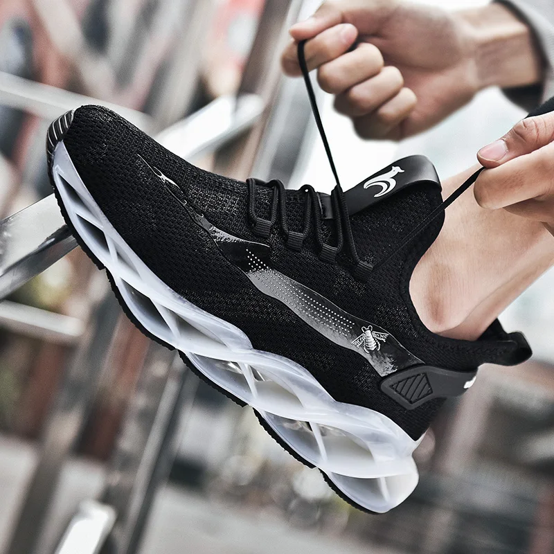 

2020 New Mens Casual Shoes Designer Sneakers Men Flying Woven Trend Mesh Casual Shoes Blade Trainer Male Shoes Made In China